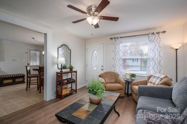 164 8th Avenue SW, Conover, NC 28613