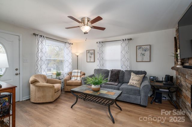 164 8th Avenue SW, Conover, NC 28613