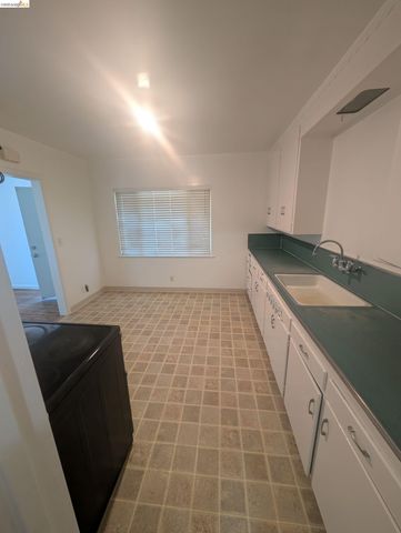 2353 83Rd Ave, Oakland, CA 94605