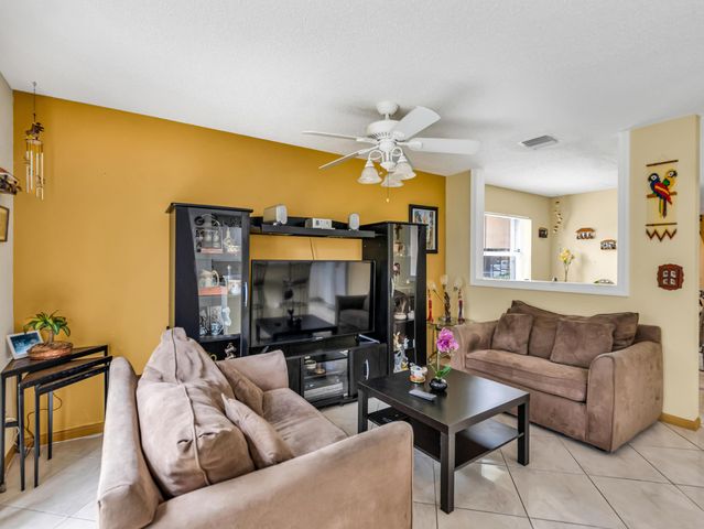 6887 Willow Creek Run, Lake Worth, FL 33463