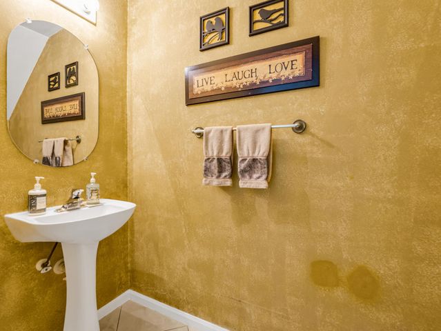 6887 Willow Creek Run, Lake Worth, FL 33463