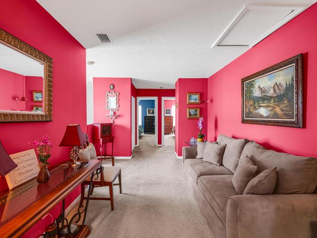 6887 Willow Creek Run, Lake Worth, FL 33463