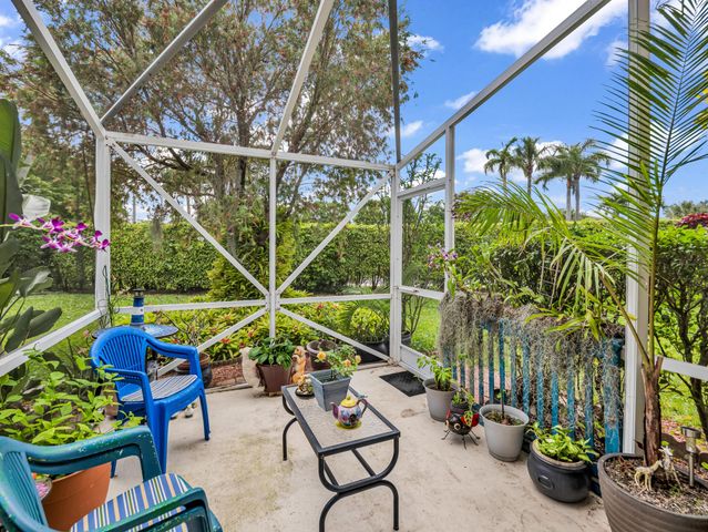 6887 Willow Creek Run, Lake Worth, FL 33463