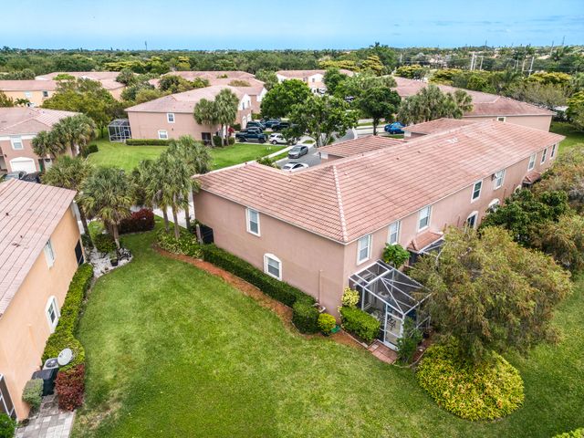 6887 Willow Creek Run, Lake Worth, FL 33463