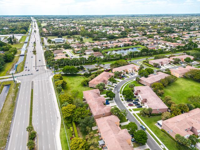 6887 Willow Creek Run, Lake Worth, FL 33463