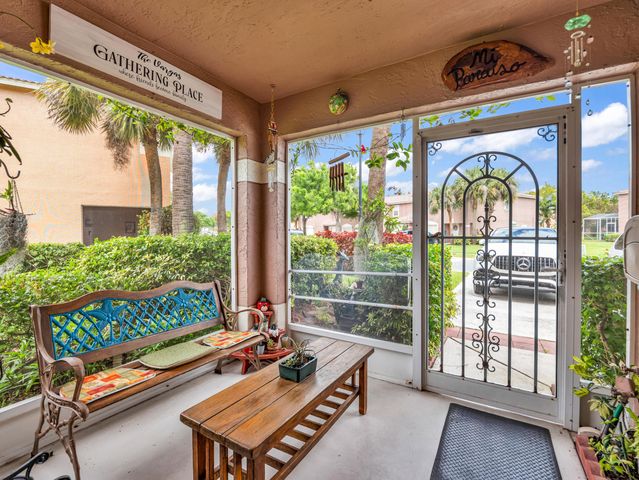 6887 Willow Creek Run, Lake Worth, FL 33463