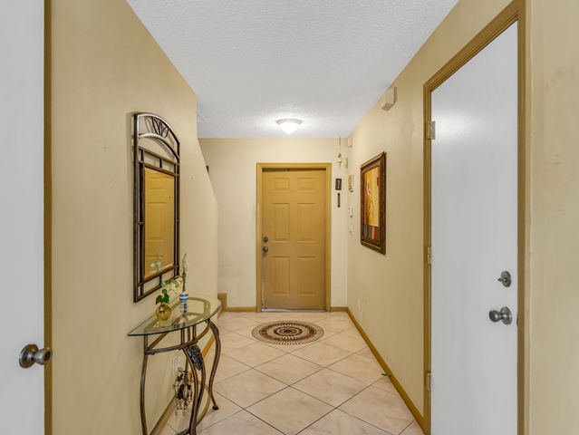 6887 Willow Creek Run, Lake Worth, FL 33463