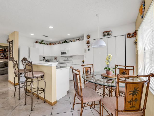 6887 Willow Creek Run, Lake Worth, FL 33463