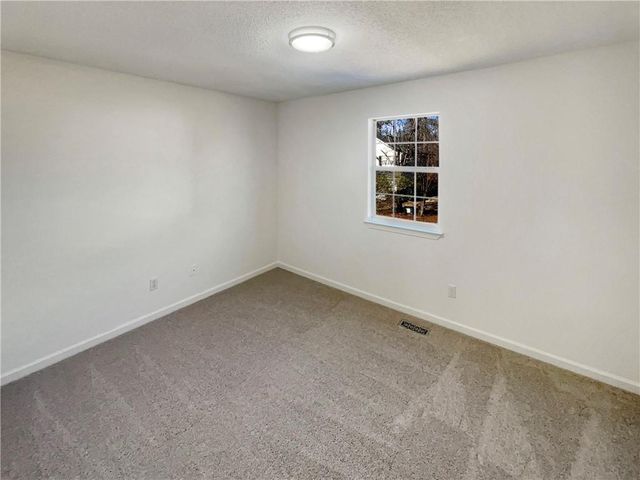 180 Honeysuckle SE Drive, Calhoun, GA 30701