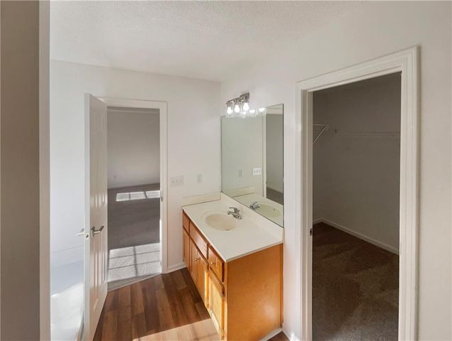 180 Honeysuckle SE Drive, Calhoun, GA 30701