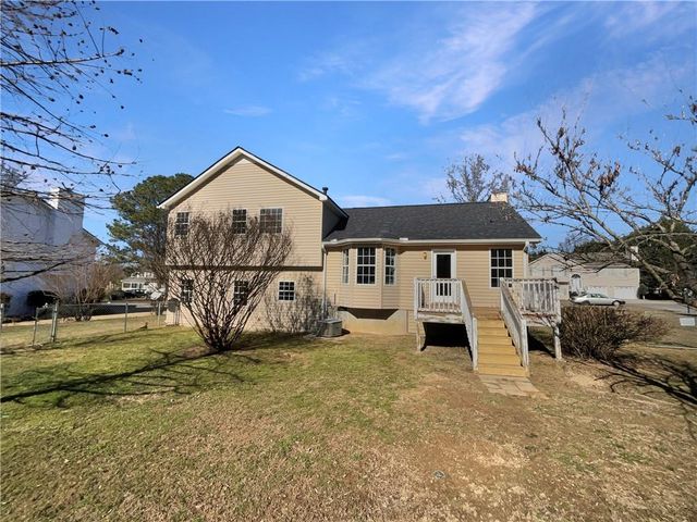 180 Honeysuckle SE Drive, Calhoun, GA 30701