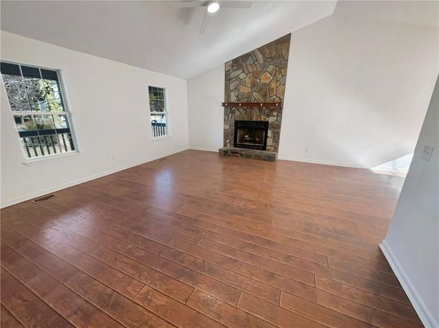 180 Honeysuckle SE Drive, Calhoun, GA 30701