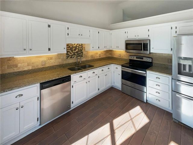 180 Honeysuckle SE Drive, Calhoun, GA 30701