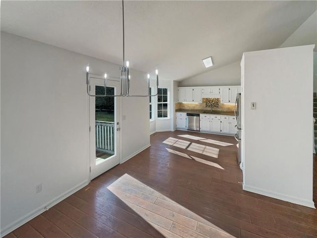 180 Honeysuckle SE Drive, Calhoun, GA 30701