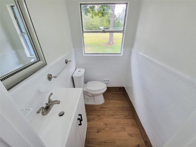 2605 W Dumble Street, Alvin, TX 77511