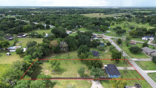 2605 W Dumble Street, Alvin, TX 77511