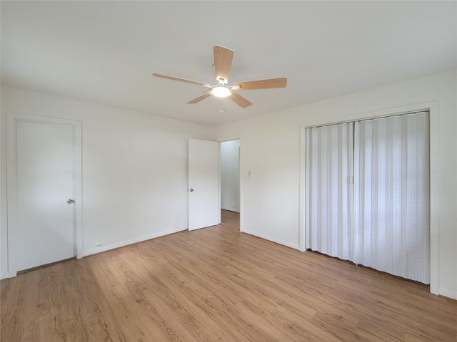 2605 W Dumble Street, Alvin, TX 77511
