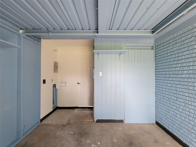 2605 W Dumble Street, Alvin, TX 77511