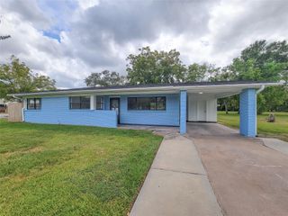 2605 W Dumble Street, Alvin, TX 77511