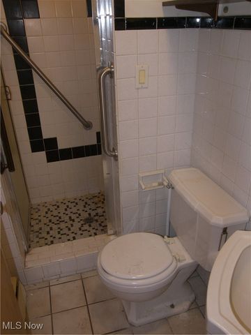 13717 Caves Road, Novelty, OH 44072