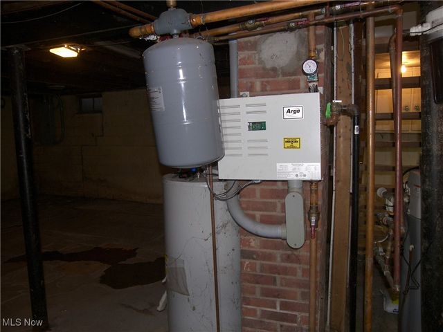 13717 Caves Road, Novelty, OH 44072