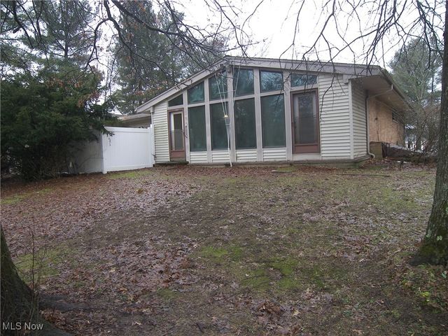 13717 Caves Road, Novelty, OH 44072