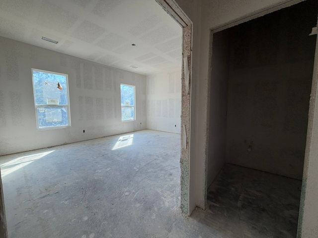 121 Oak Grove Way, Springtown, TX 76082