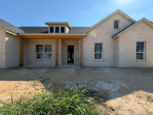121 Oak Grove Way, Springtown, TX 76082