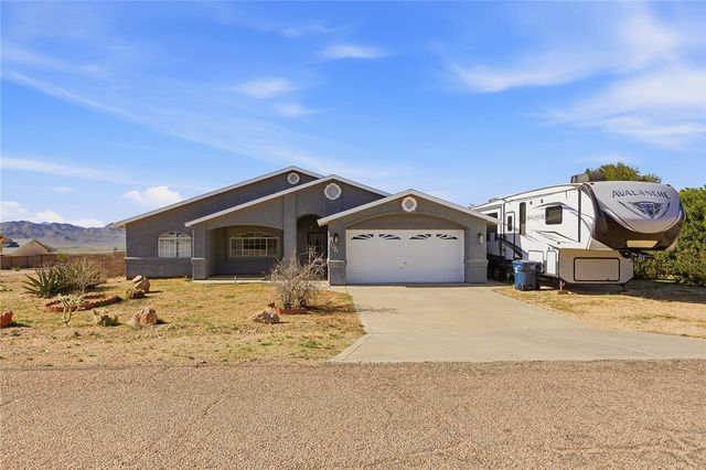9022 N Lariat Drive, Kingman, AZ 86401