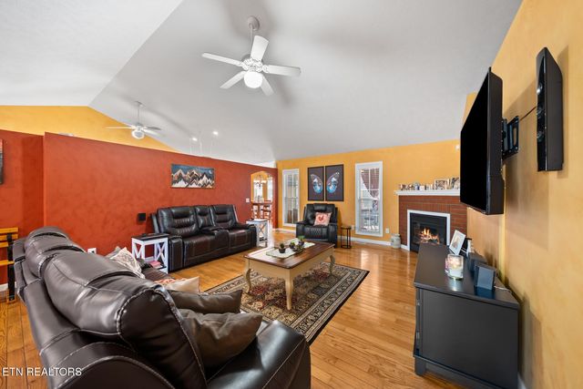 112 Dove Drive, Crossville, TN 38555