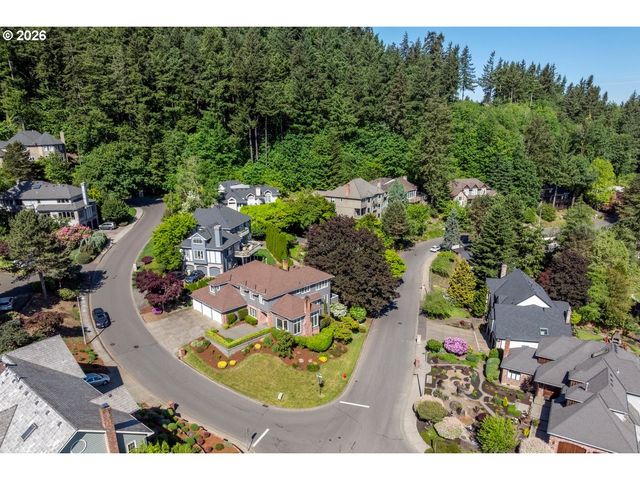 2055 RIDGE POINTE Dr, Lake Oswego, OR 97034