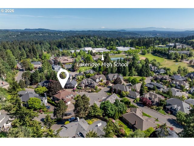 2055 RIDGE POINTE Dr, Lake Oswego, OR 97034