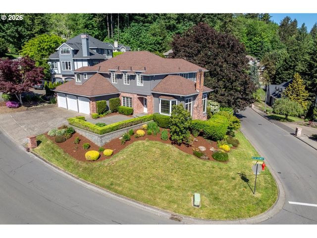 2055 RIDGE POINTE Dr, Lake Oswego, OR 97034