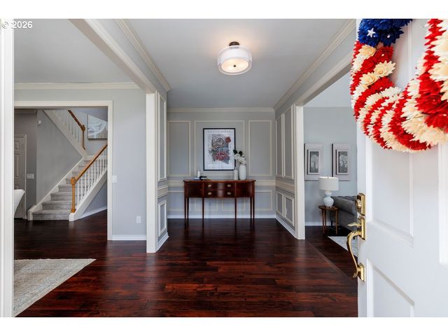 2055 RIDGE POINTE Dr, Lake Oswego, OR 97034