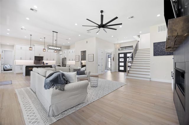 5414 Forest Cove Drive, Dickinson, TX 77539