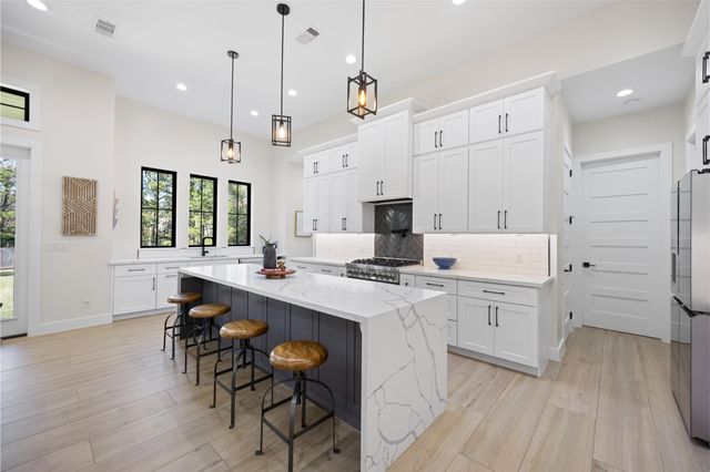 5414 Forest Cove Drive, Dickinson, TX 77539