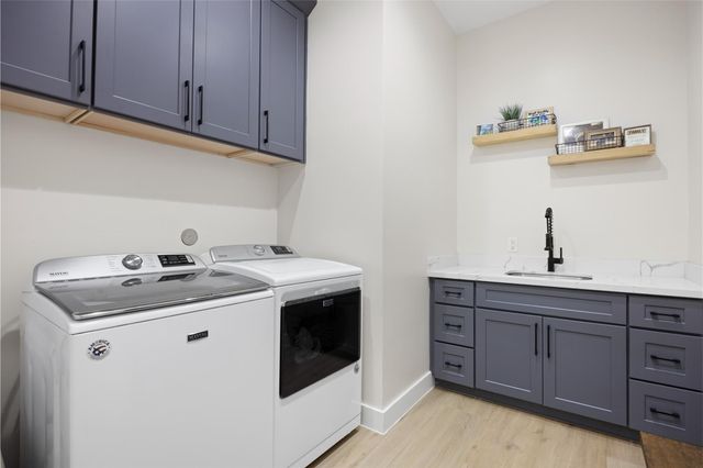 5414 Forest Cove Drive, Dickinson, TX 77539