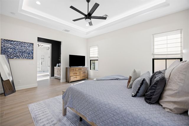 5414 Forest Cove Drive, Dickinson, TX 77539