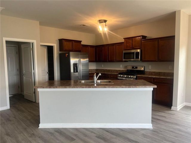 1053 Sutherland Drive, Winder, GA 30680