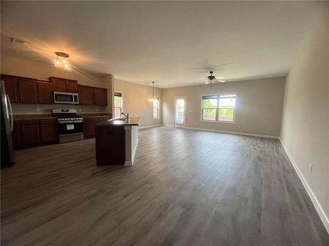 1053 Sutherland Drive, Winder, GA 30680