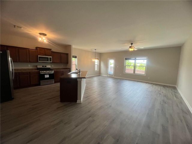 1053 Sutherland Drive, Winder, GA 30680