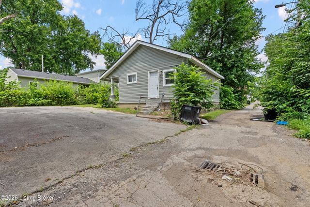 665 Curry Ct, Louisville, KY 40211