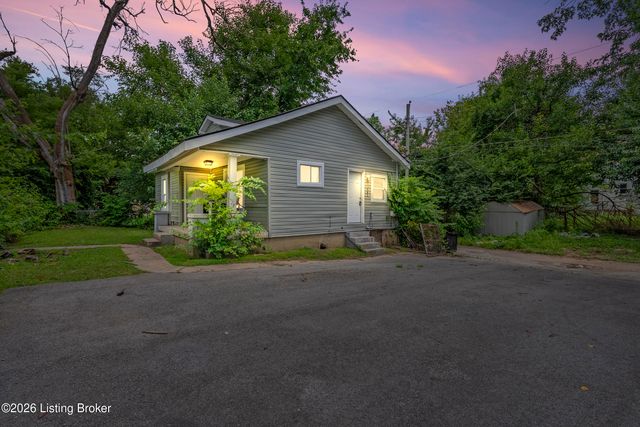 665 Curry Ct, Louisville, KY 40211