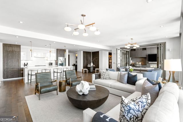 3107 Peachtree Road NE 1402, Atlanta, GA 30305