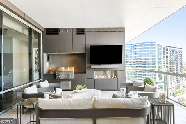 3107 Peachtree Road NE 1402, Atlanta, GA 30305