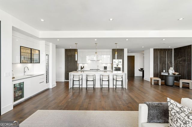 3107 Peachtree Road NE 1402, Atlanta, GA 30305