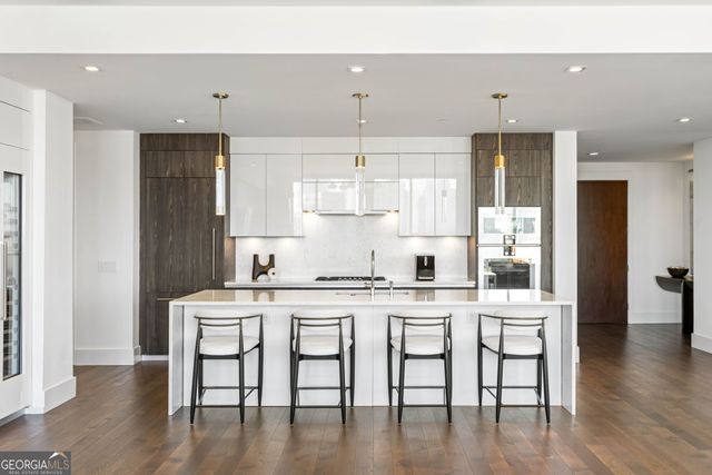 3107 Peachtree Road NE 1402, Atlanta, GA 30305