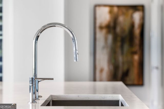 3107 Peachtree Road NE 1402, Atlanta, GA 30305