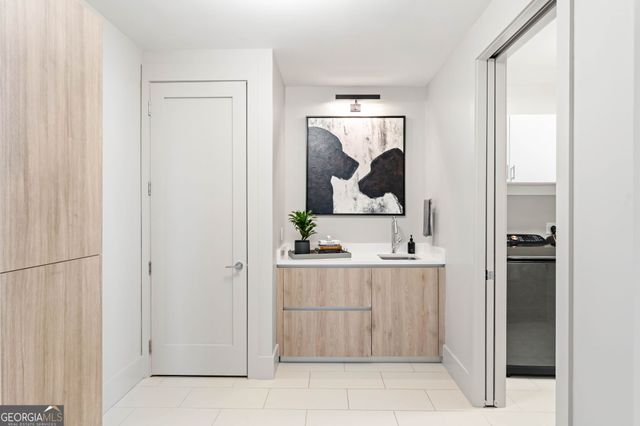 3107 Peachtree Road NE 1402, Atlanta, GA 30305