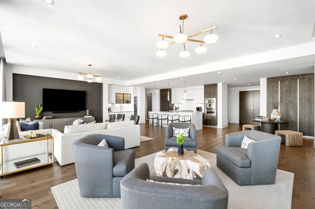 3107 Peachtree Road NE 1402, Atlanta, GA 30305